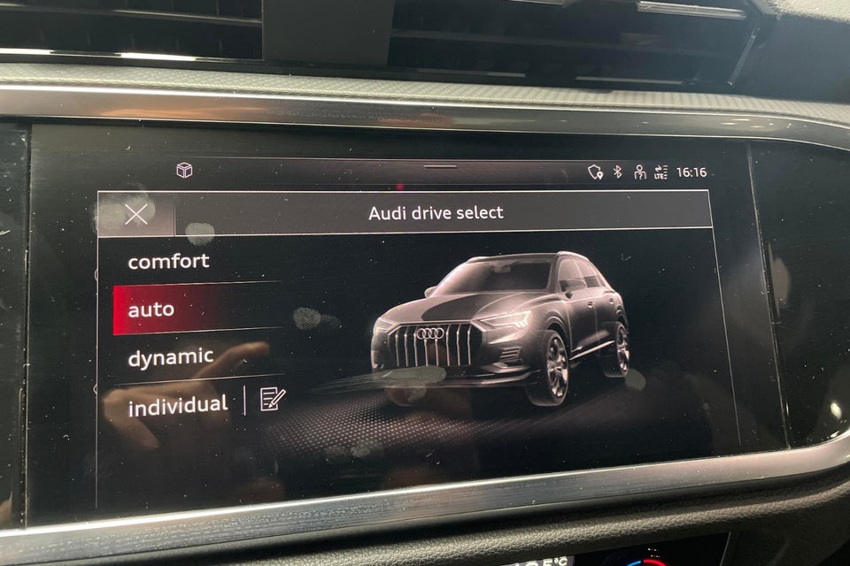 Audi Q3 45 TFSi e S-line plus S-tr. 5d
