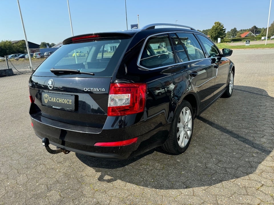 Skoda Octavia 1,6 TDi 105 Ambition Combi 5d