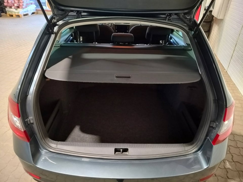 Skoda Octavia 2,0 TDi 150 Business Line Combi DSG 5d