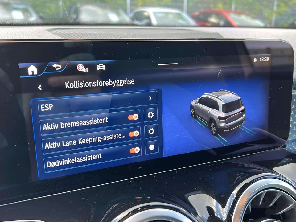 Mercedes EQB300 Progressive Advance Plus 4Matic 5d