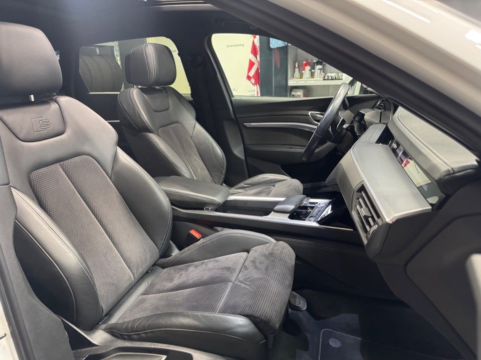 Audi e-tron 55 S-line quattro 5d