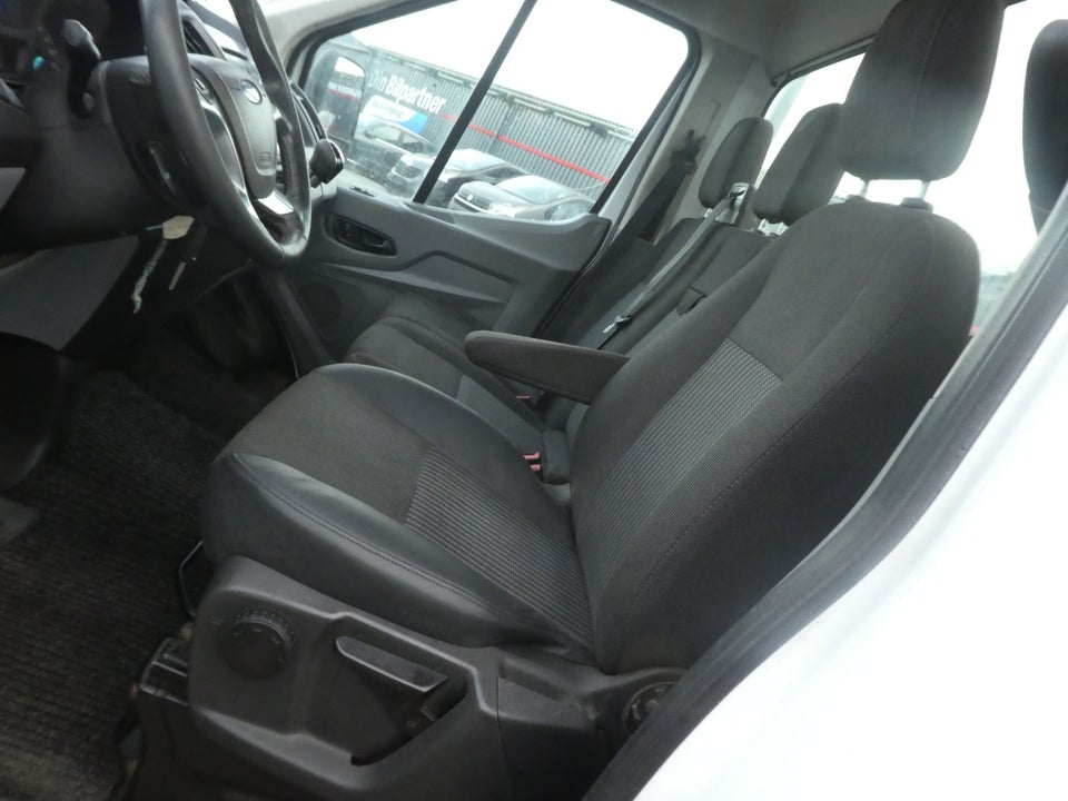 Ford Transit 350 L2 Chassis 2,2 TDCi 125 Ambiente H1 FWD 2d