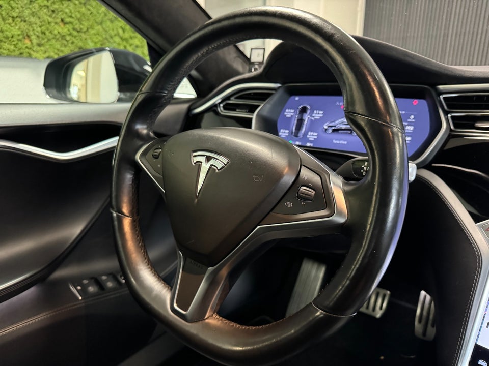 Tesla Model S 90D 5d