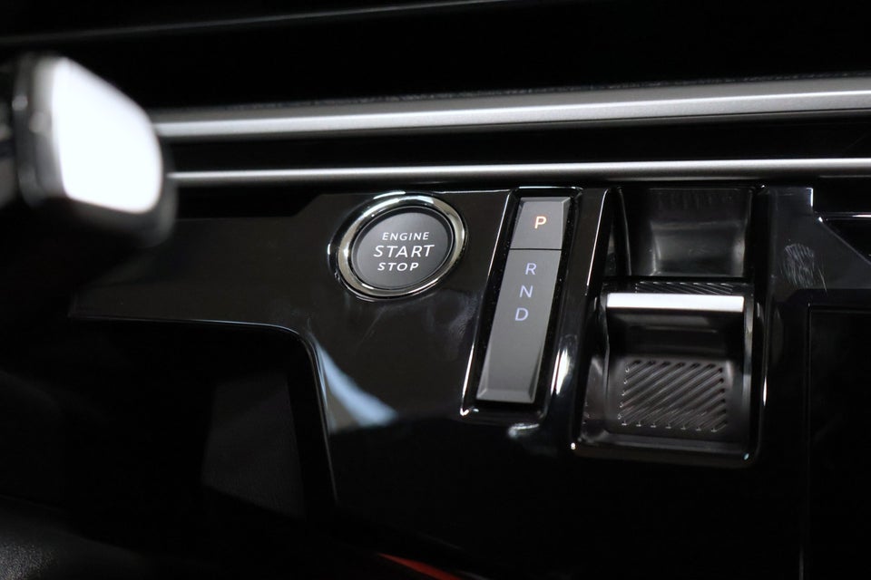 Peugeot e-5008 77 Allure Pack 7prs 5d
