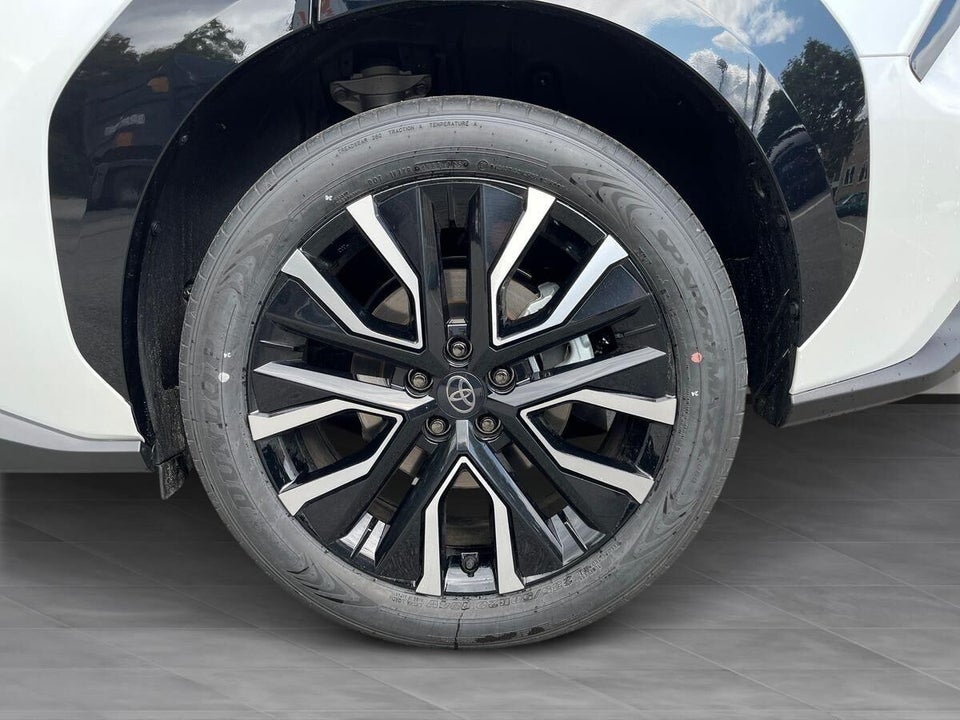 Toyota bZ4X 73 Executive 5d