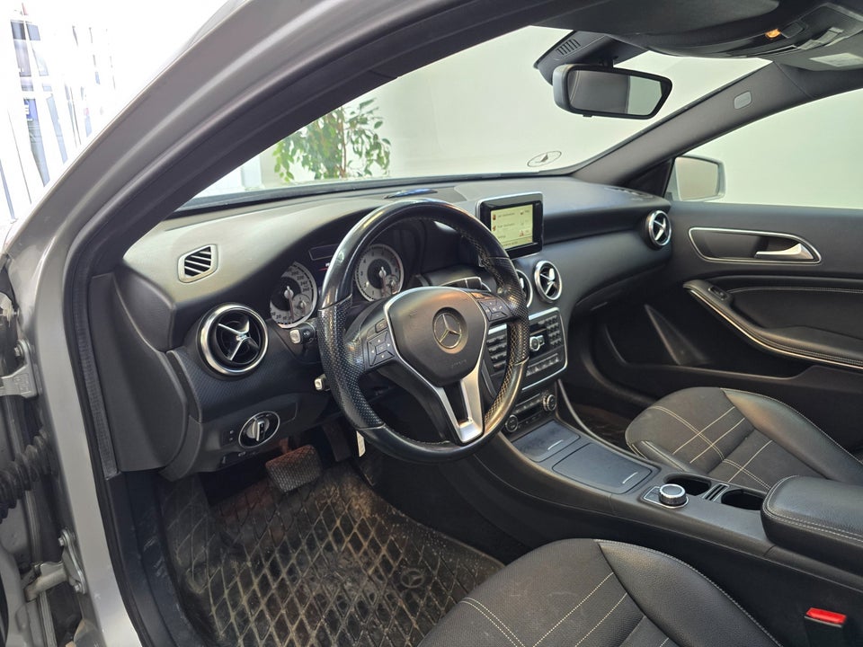 Mercedes A180 1,6 Urban aut. 5d