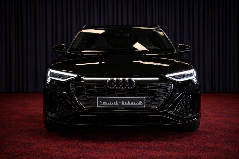 Audi Q8 e-tron 55 S-line Black Edition quattro 5d