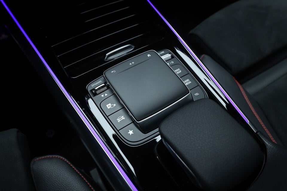 Mercedes EQA300 AMG Line 4Matic 5d