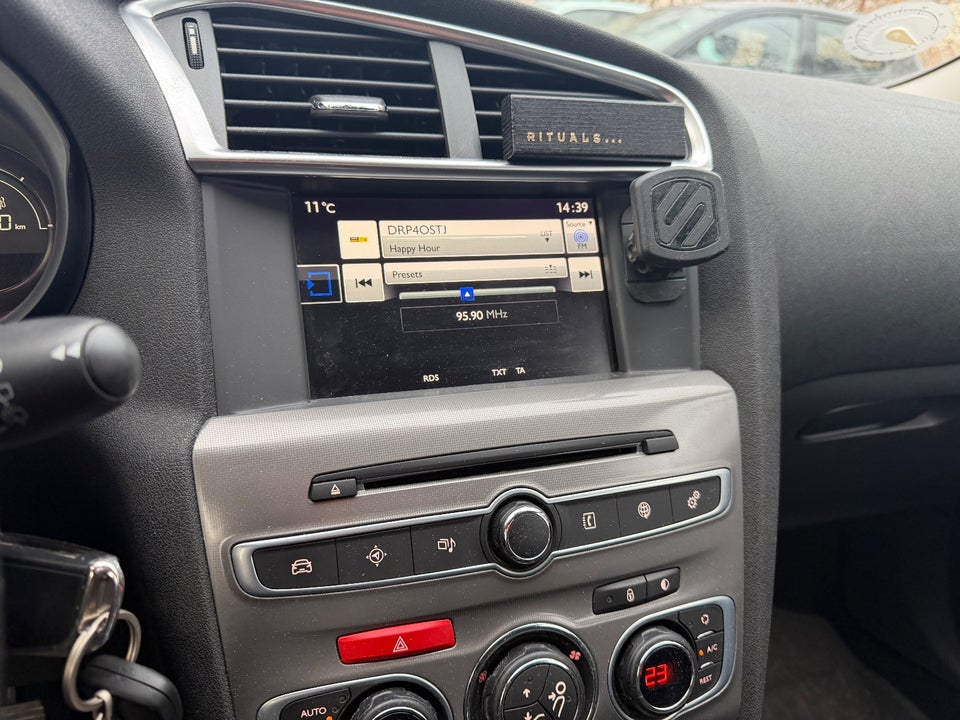 Citroën C4 1,6 BlueHDi 100 Feel 5d