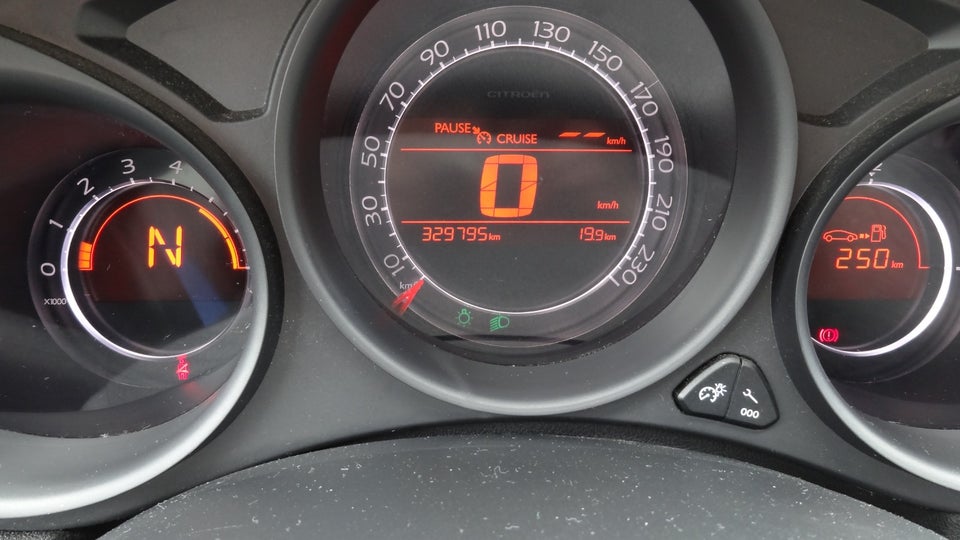 Citroën C4 1,6 e-HDi 115 Exclusive E6G 5d