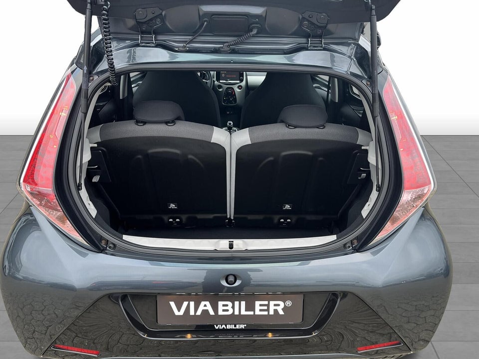 Toyota Aygo 1,0 VVT-i x-play x-shift 5d