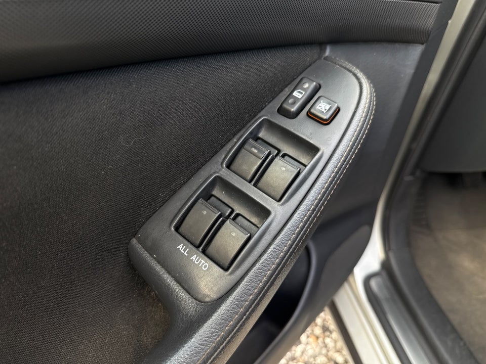 Toyota Avensis 1,8 VVT-i Sol stc. 5d