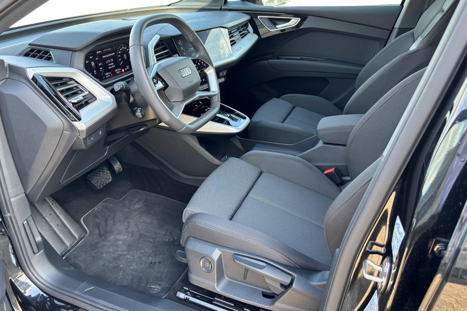 Audi Q4 e-tron 45 Progress 5d