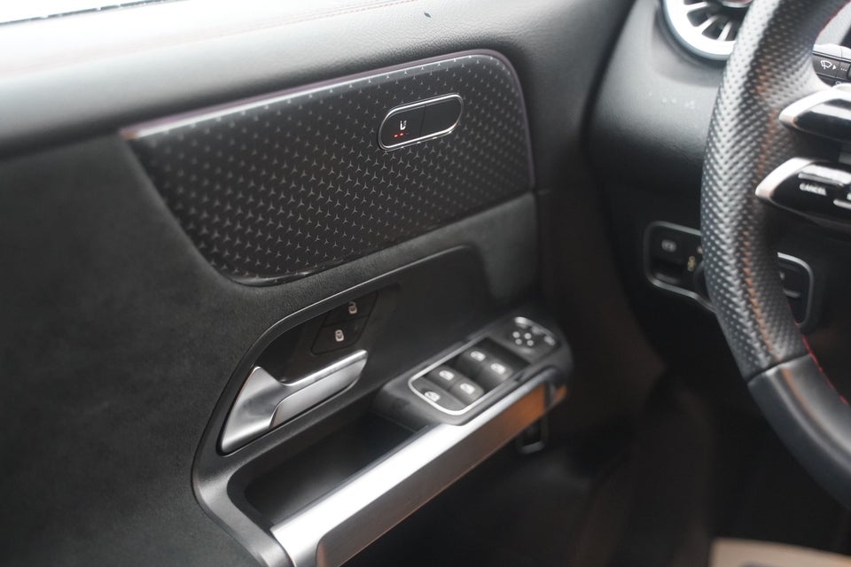 Mercedes EQB250+ AMG Line 5d