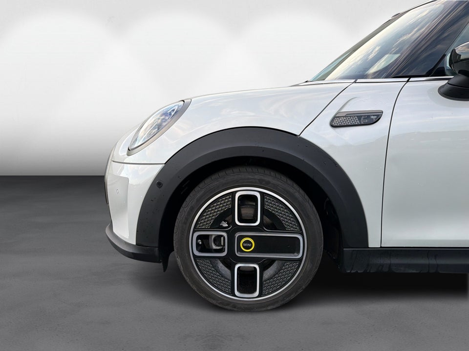 MINI Cooper SE Cabriolet 2d