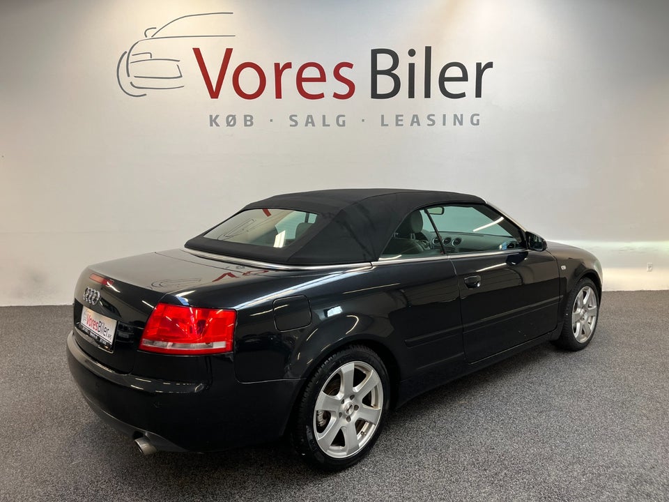 Audi A4 2,4 V6 Cabriolet Multitr. 2d