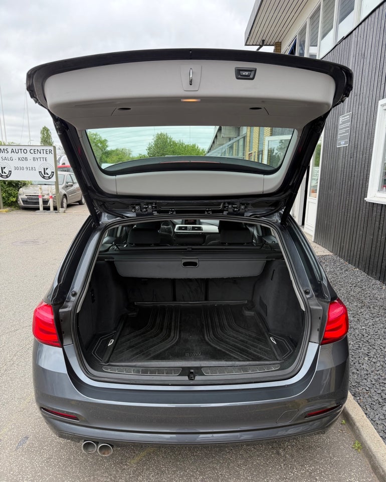 BMW 320d 2,0 Touring aut. 5d