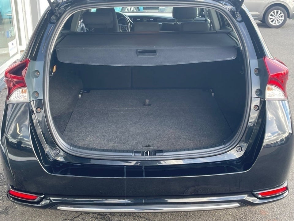 Toyota Auris 1,8 Hybrid H2 Comfort Touring Sports CVT 5d