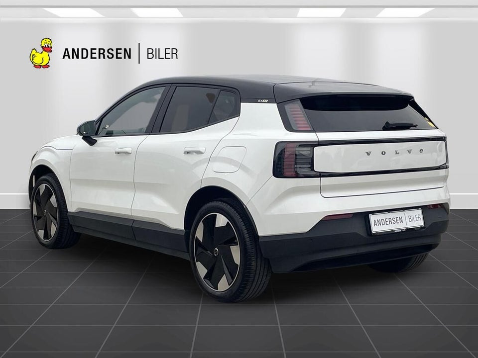 Volvo EX30 Extended Range Plus 5d