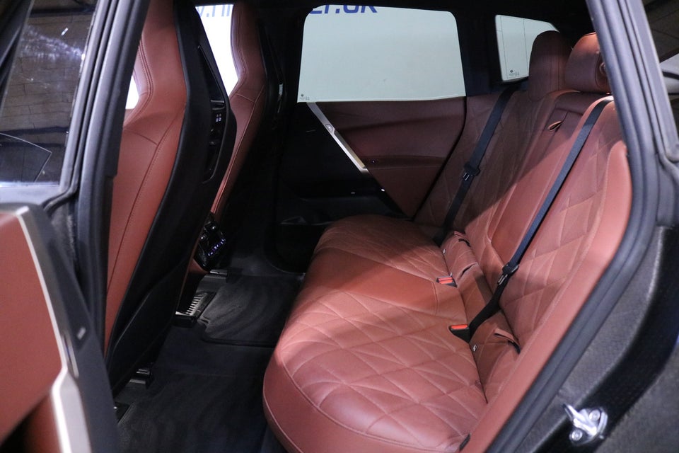 BMW iX xDrive40 Fully Charged Sport 5d