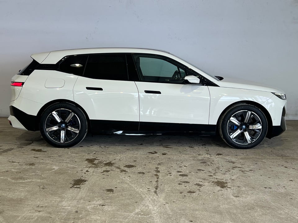 BMW iX xDrive40 Sport 5d