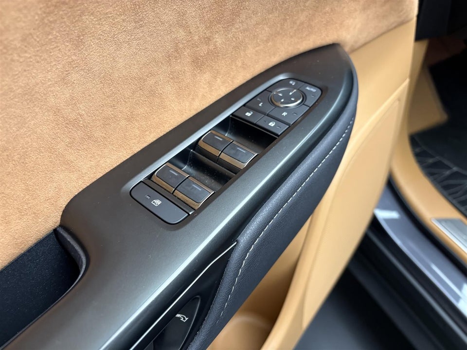 Lexus RZ300e Luxury 5d