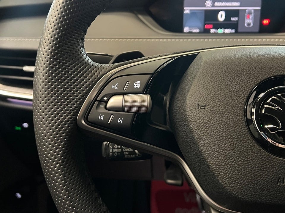 Skoda Enyaq 85x iV Sportline Maxx 5d