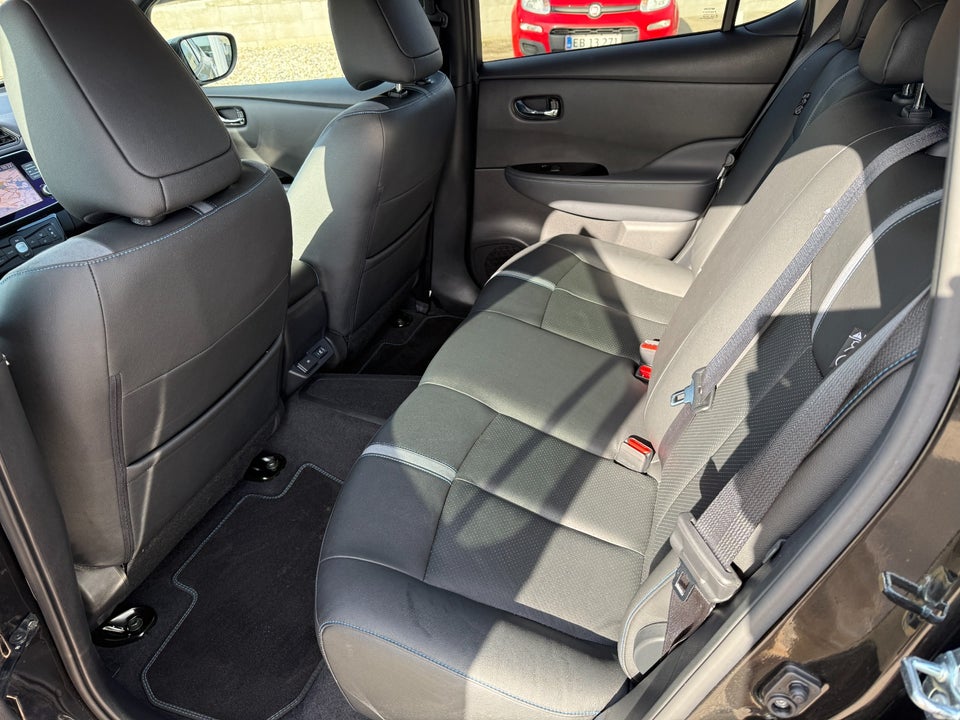 Nissan Leaf 40 Tekna 5d