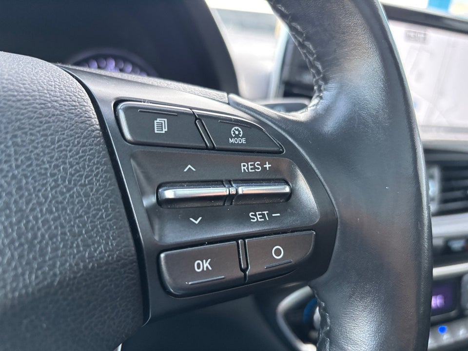 Hyundai i30 1,4 T-GDi Premium stc. DCT 5d