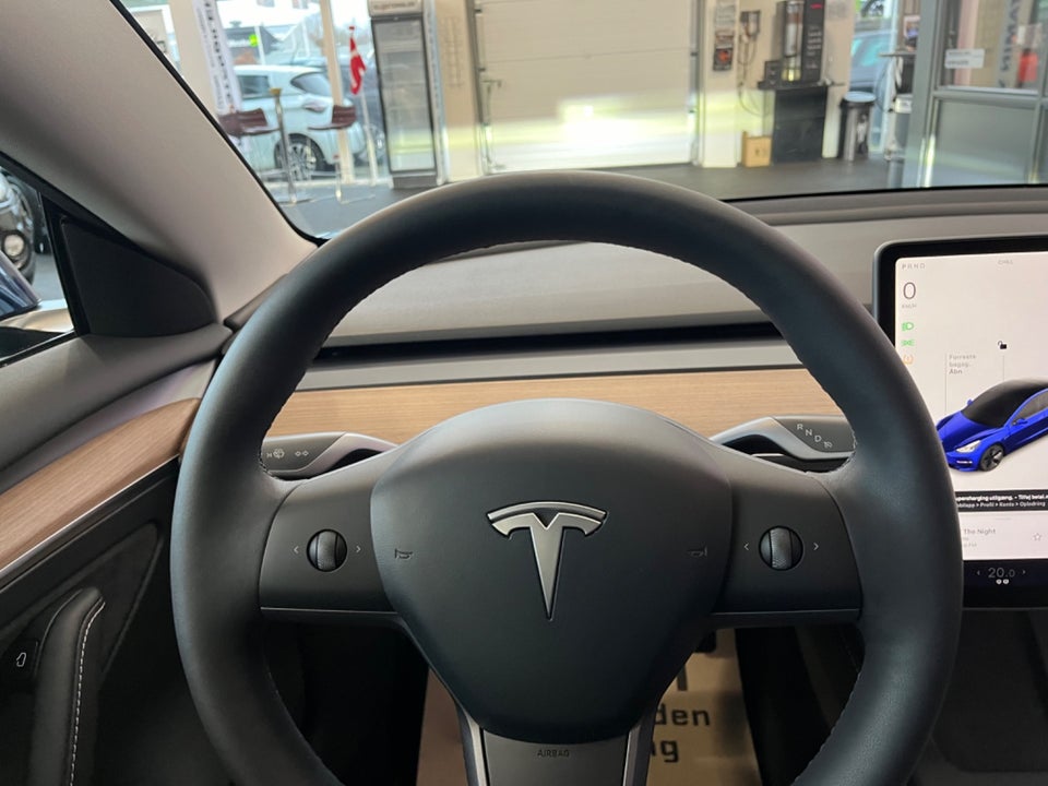 Tesla Model 3 Long Range RWD 4d