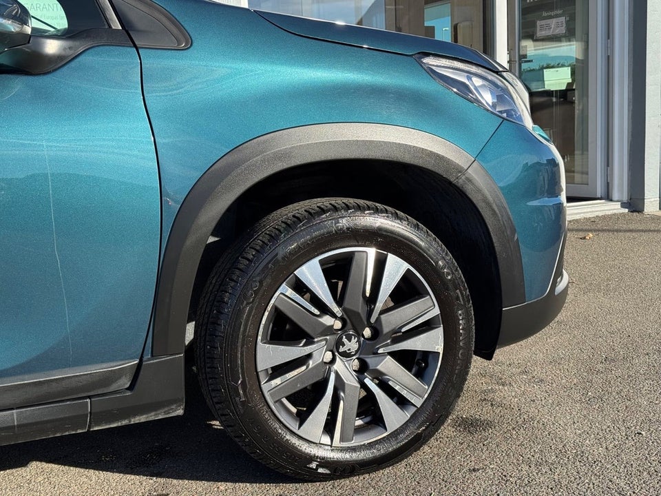 Peugeot 2008 1,6 BlueHDi 100 Allure Sky 5d