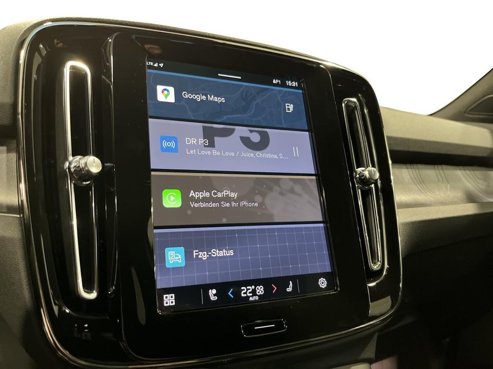 Volvo EX40 Extended Range Plus 5d