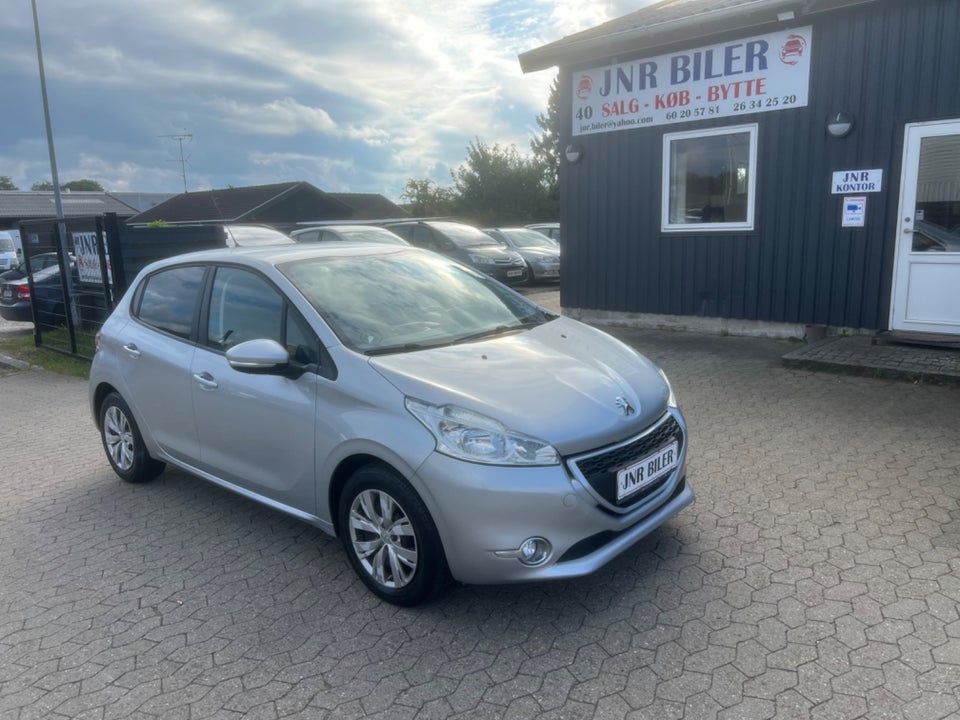 Peugeot 208 1,2 VTi Style 5d