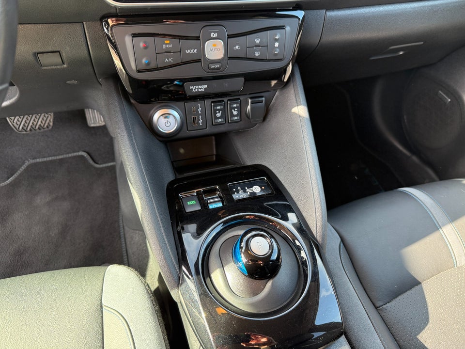 Nissan Leaf 40 Tekna 5d