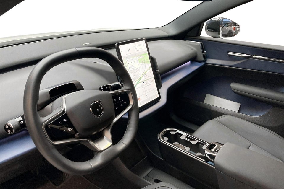 Volvo EX30 Extended Range Plus 5d