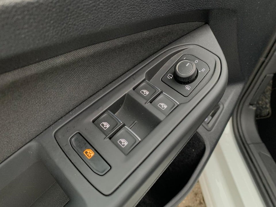 VW Golf VIII 1,4 eHybrid DSG 5d