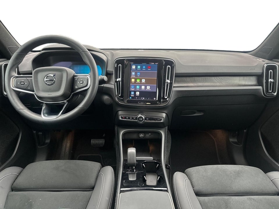 Volvo EC40 Extended Range Black Edition 5d