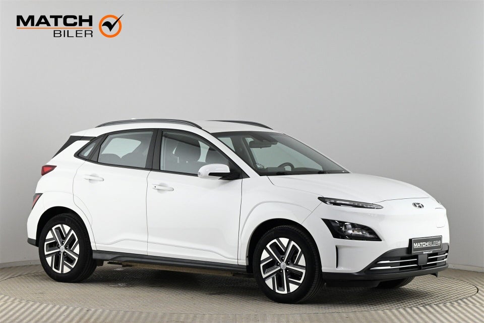 Hyundai Kona 64 EV Essential 5d
