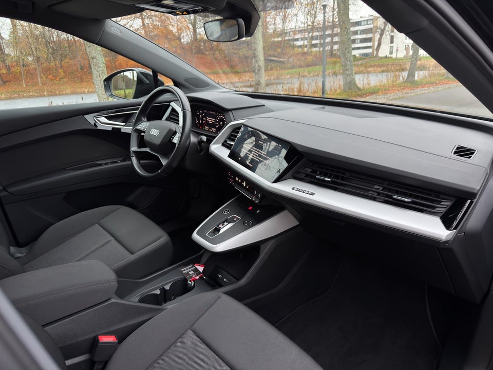 Audi Q4 e-tron 35  5d