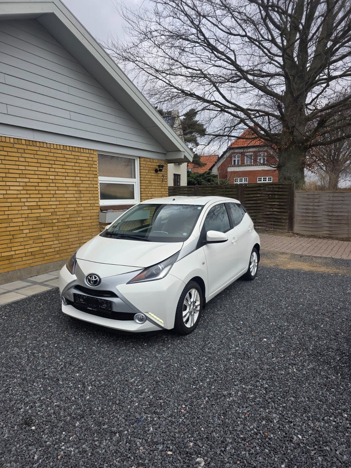 Toyota Aygo 1,0 VVT-i x-change 5d