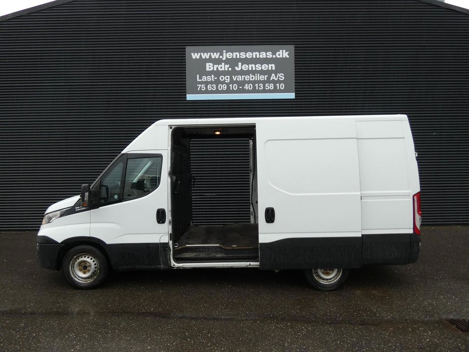 Iveco Daily 2,3 35S16 12m³ Van AG8