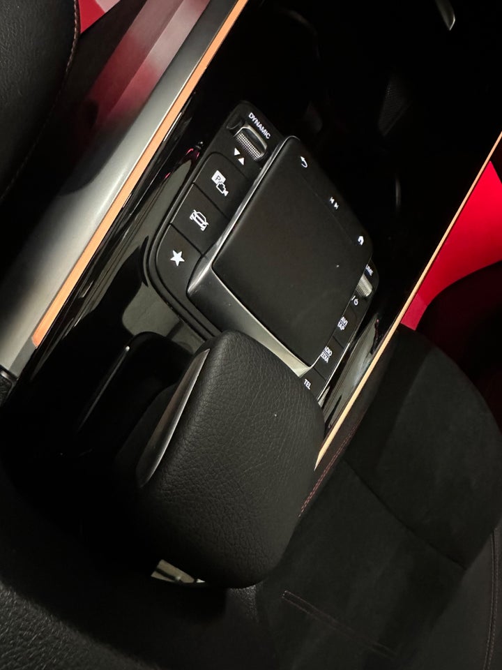 Mercedes EQB250+ AMG Line 5d