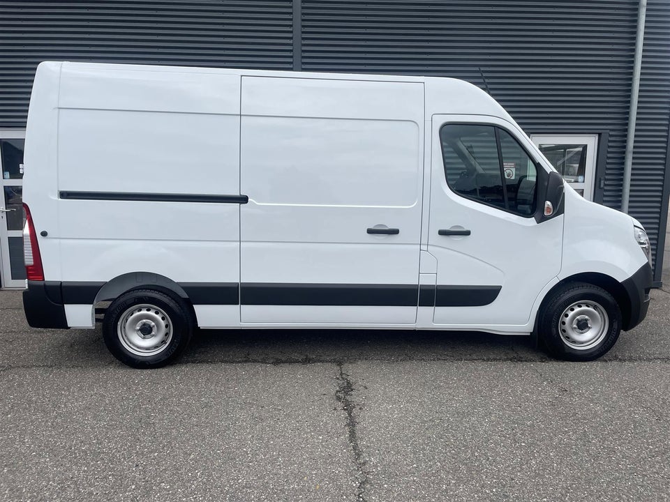 Nissan Interstar 2,3 dCi 150 L2H2 N-Connecta Van