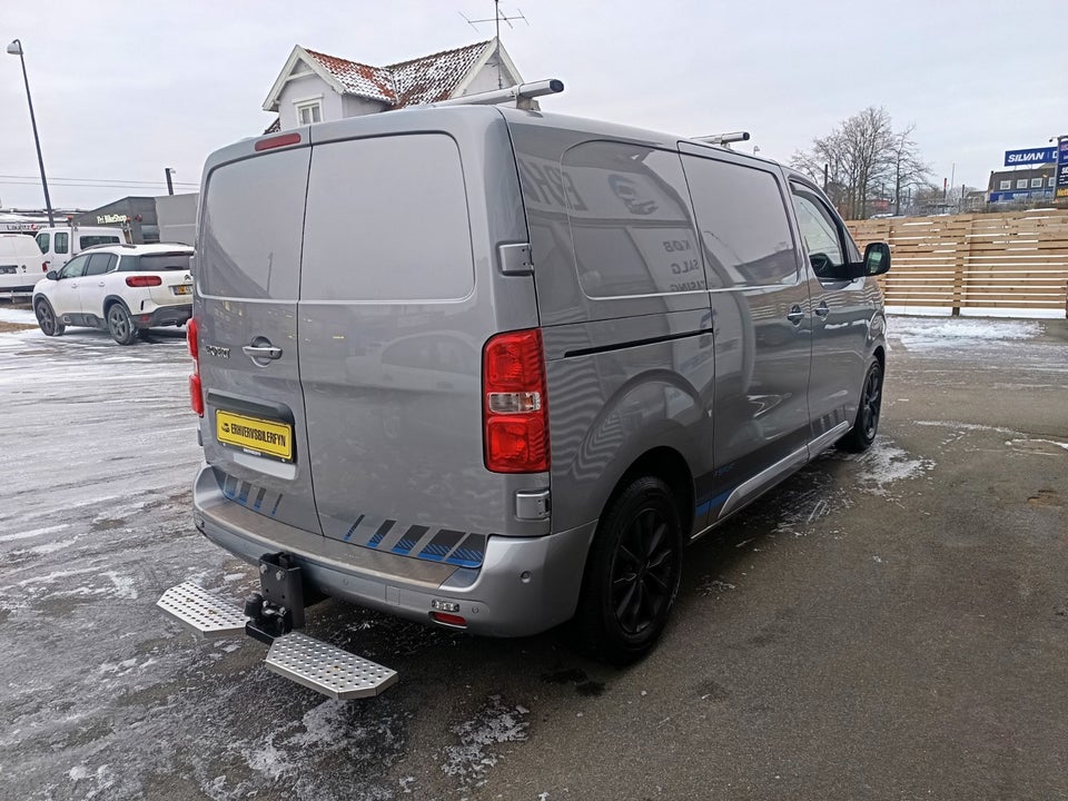 Peugeot Expert 2,0 BlueHDi 122 L2 Sport EAT8 Van