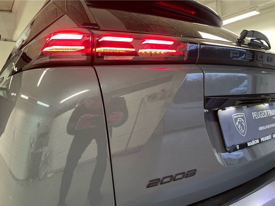 Peugeot 2008 1,2 PureTech 130 Allure EAT8 5d