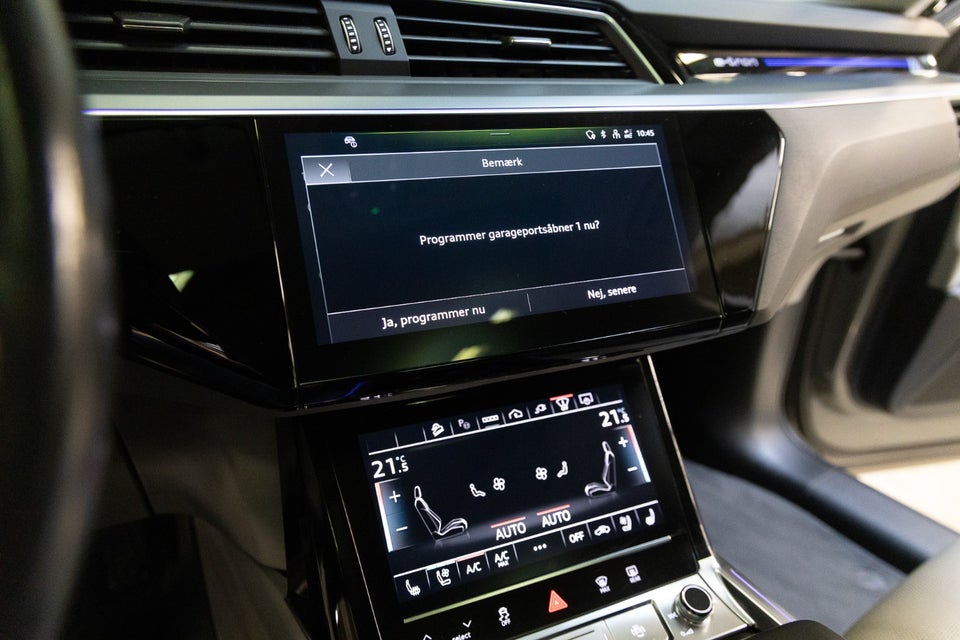 Audi Q8 e-tron 55 Advanced quattro 5d