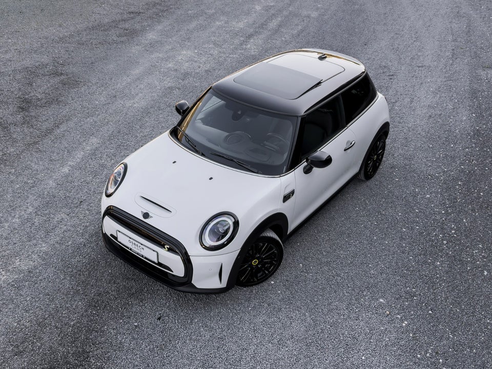 MINI Cooper SE Classic Trim 3d