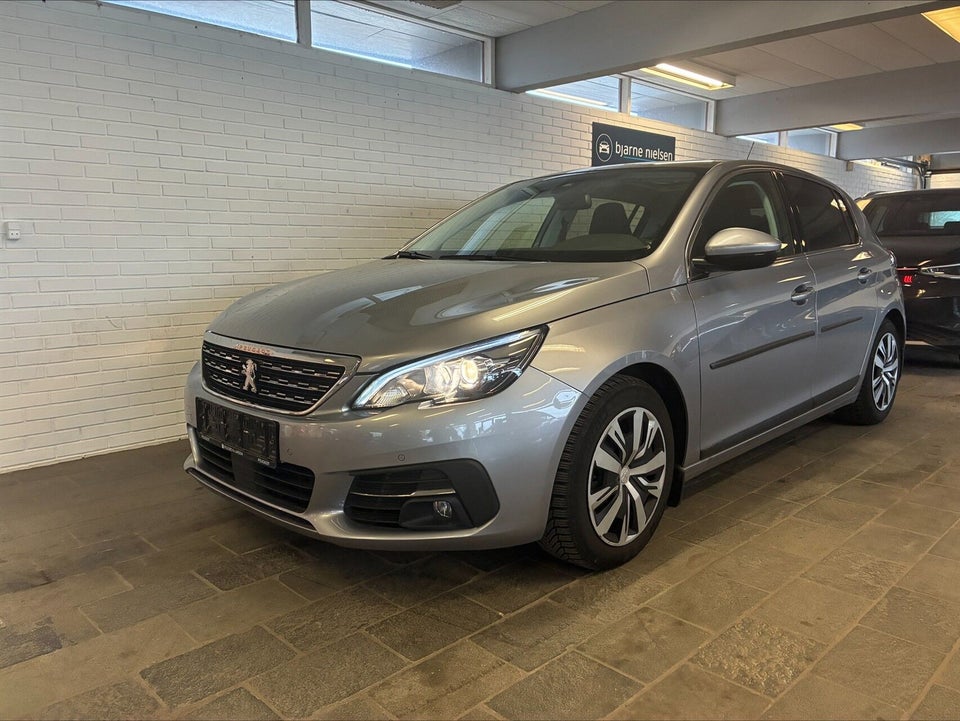 Peugeot 308 1,2 PureTech 130 Prestige 5d