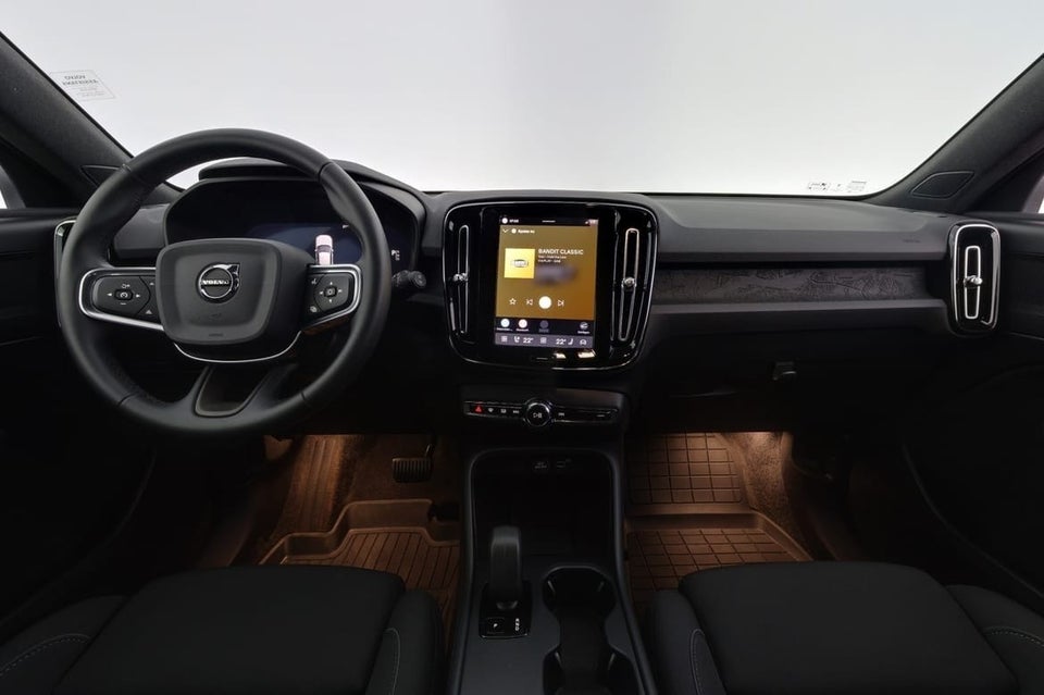 Volvo EX40 Extended Range Plus 5d