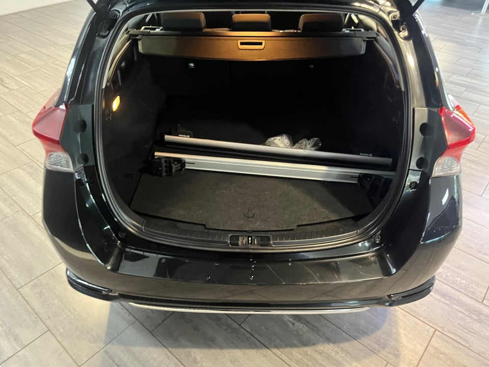 Toyota Auris 1,8 Hybrid H2 Comfort Touring Sports CVT 5d